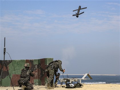 新台幣午盤升2.2分 暫收31.553元